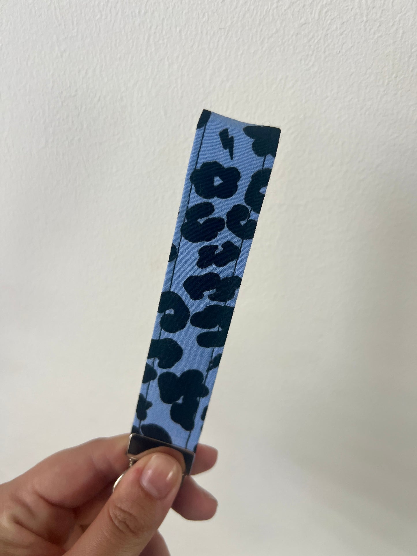 Blue Floral Leopard Print Wristlet Keychain